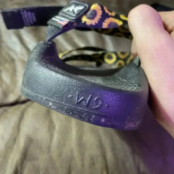 Sunflower 🌻 Chacos sz 9 - Picture 2 of 7